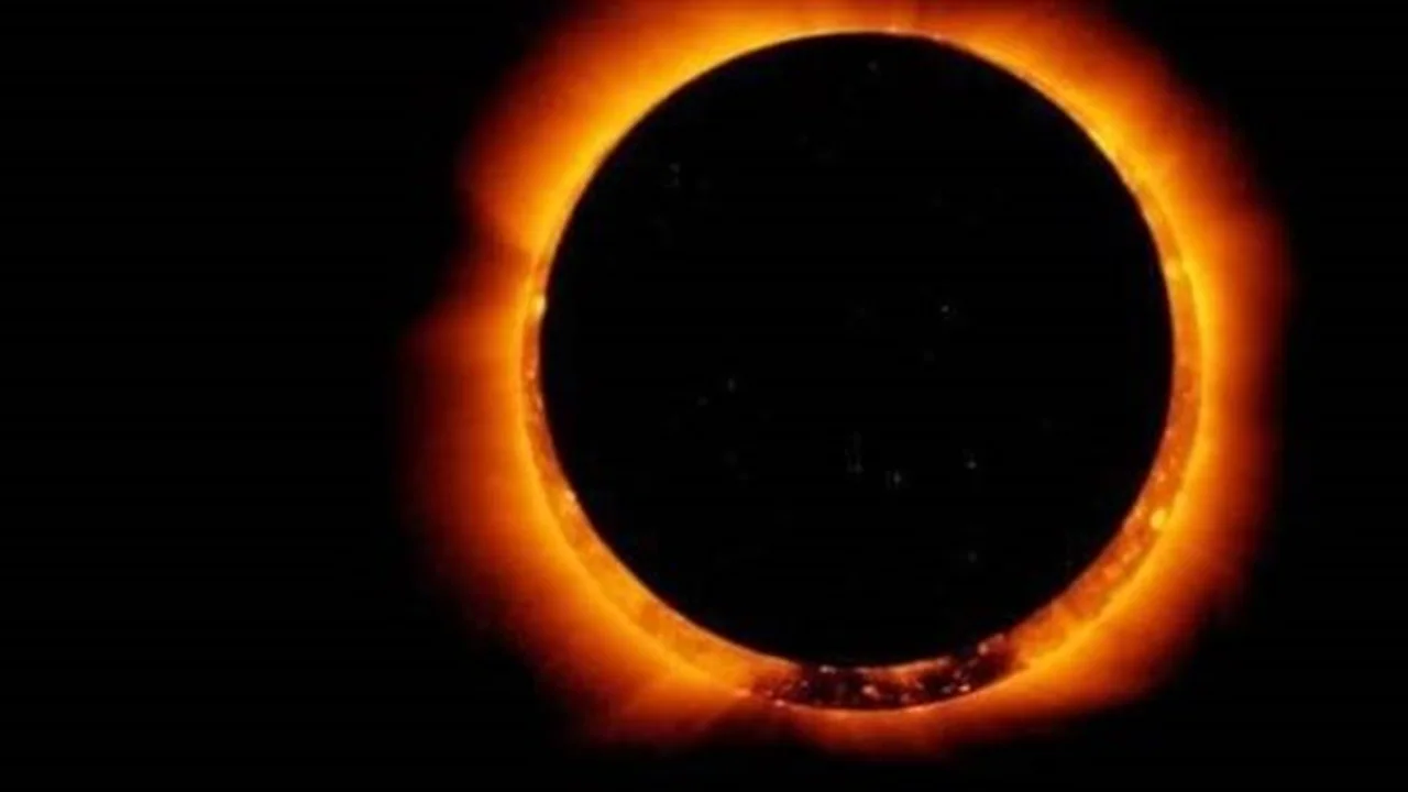 ظاهرة فلكية نادرة.. هل يشهد سكان مصر كسوف الشمس خلال عام 2026؟